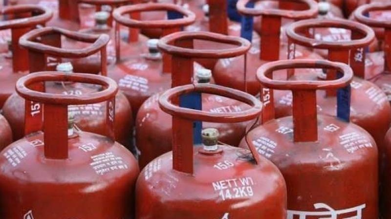 One crore eight lakh LPG consumers give up their subsidy by 1st February this year