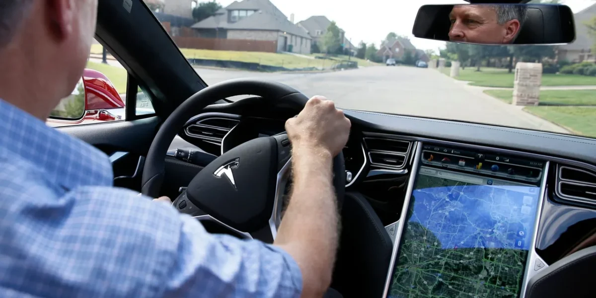 Tesla to recall 135,000 vehicles over touchscreen issue