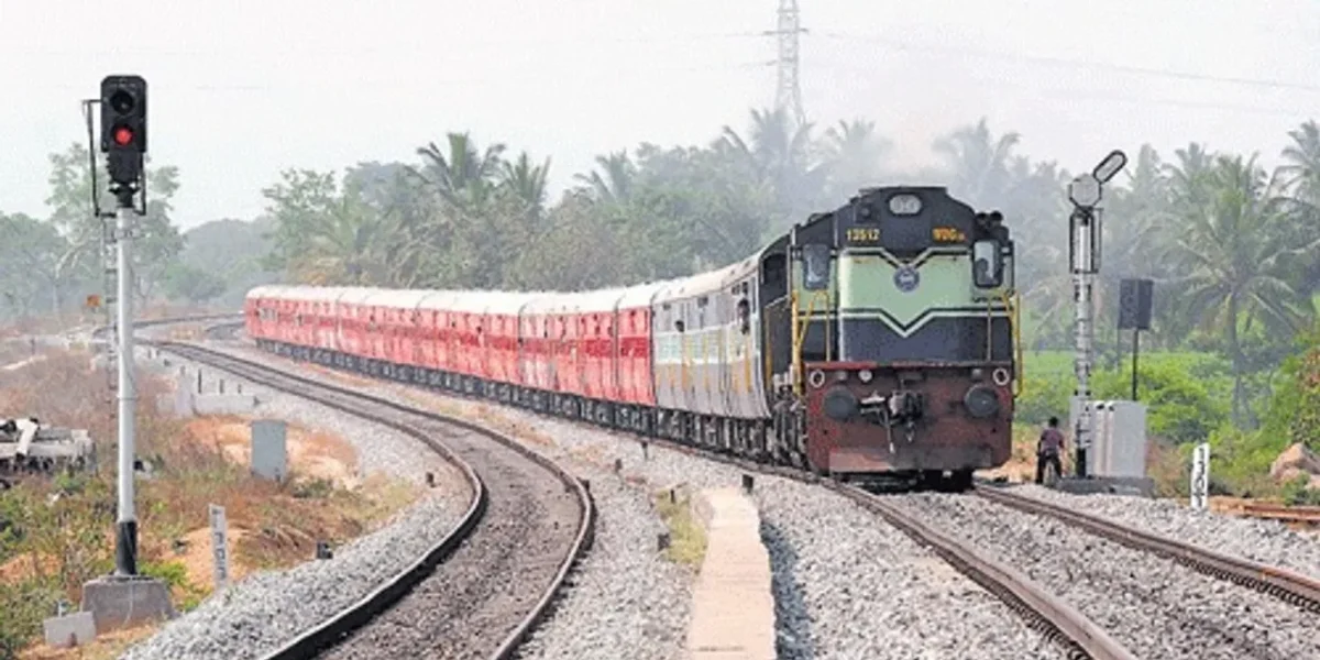 Father committed suicide by jumping in front of a train passing train in Vadodara