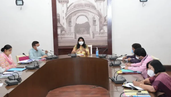 District Election Officer reviewed the pre-voting preparations with election officers of the corporation and nodal officers