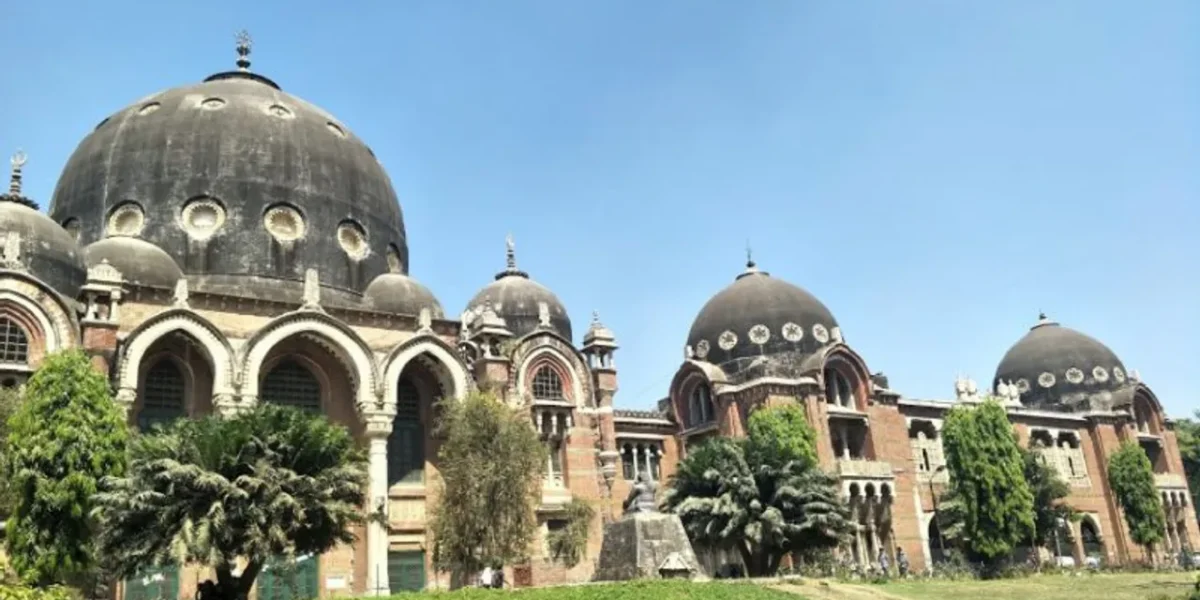 Fight between student unions in MSU Baroda over the issue of paying homage to the martyrs