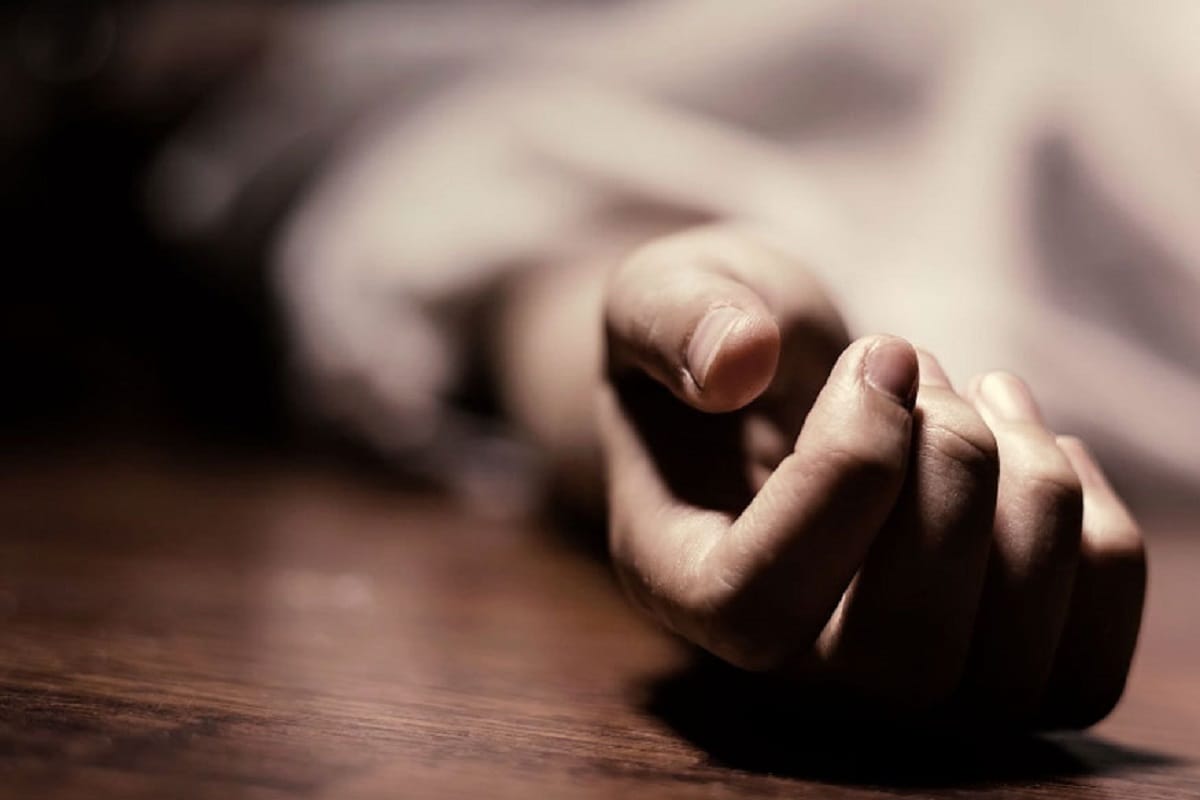 A young woman commited suicide over a quarrel with her husband in Vadodara