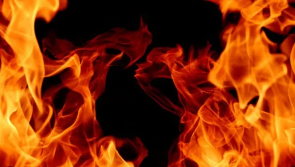 Delhi: Fire breaks out on 6th floor of ISBT Kashmere Gate, 9 fire tenders at spot
