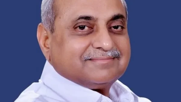 Gujarat Dy CM says vaccination work will now continue on Sunday also due to surge in Covid-19 cases in state