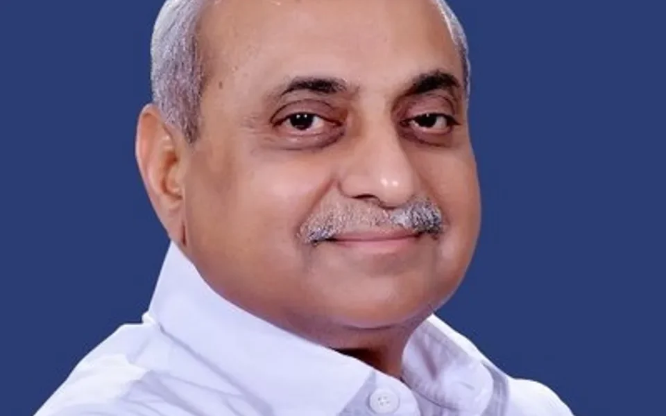 Gujarat Dy CM says vaccination work will now continue on Sunday also due to surge in Covid-19 cases in state