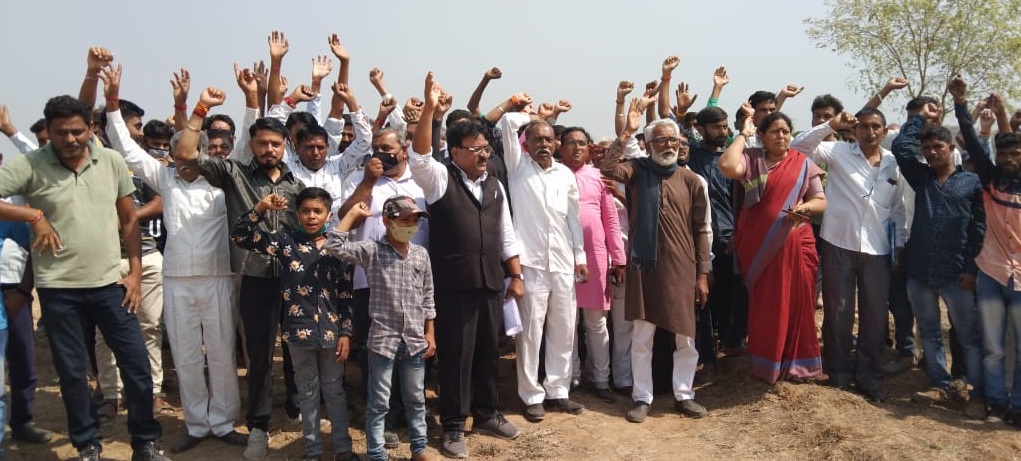 Villagers staged huge protest against the large scale excavations being carried out near Angadh village