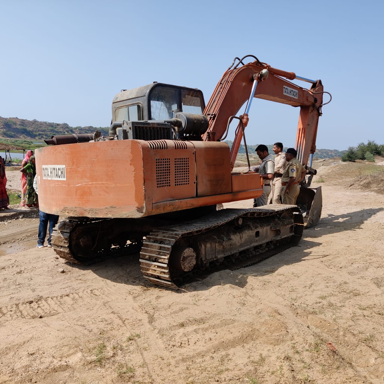 Mines and Minerals Department takes help of drones to caught unauthorized excavation of sand in Poicha village of Savli taluka