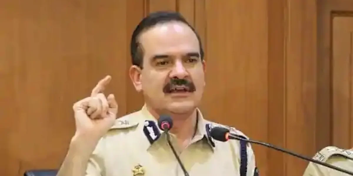 Former Mumbai Police Commissioner moves Bombay HC seeking CBI probe against Maharashtra Minister Anil Deshmukh