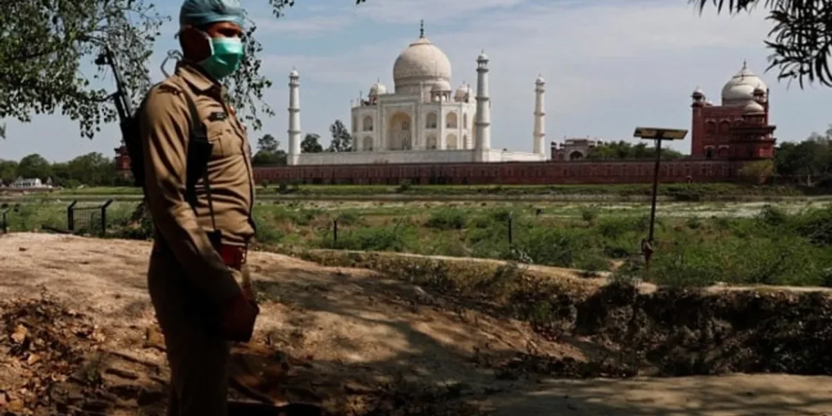 Taj Mahal shut, tourists evacuated following hoax bomb threat call
