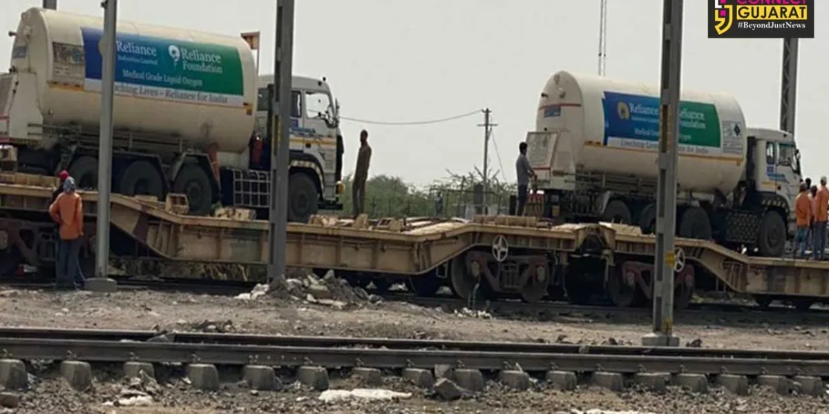 The Ro Ro service with 3 Oxygen Tankers moved from Hapa to Kalamboli carried about 44 Tonnes of LMO