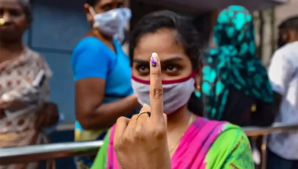 West Bengal witnesses high-decibel electioneering for Fifth Phase of Assembly Elections