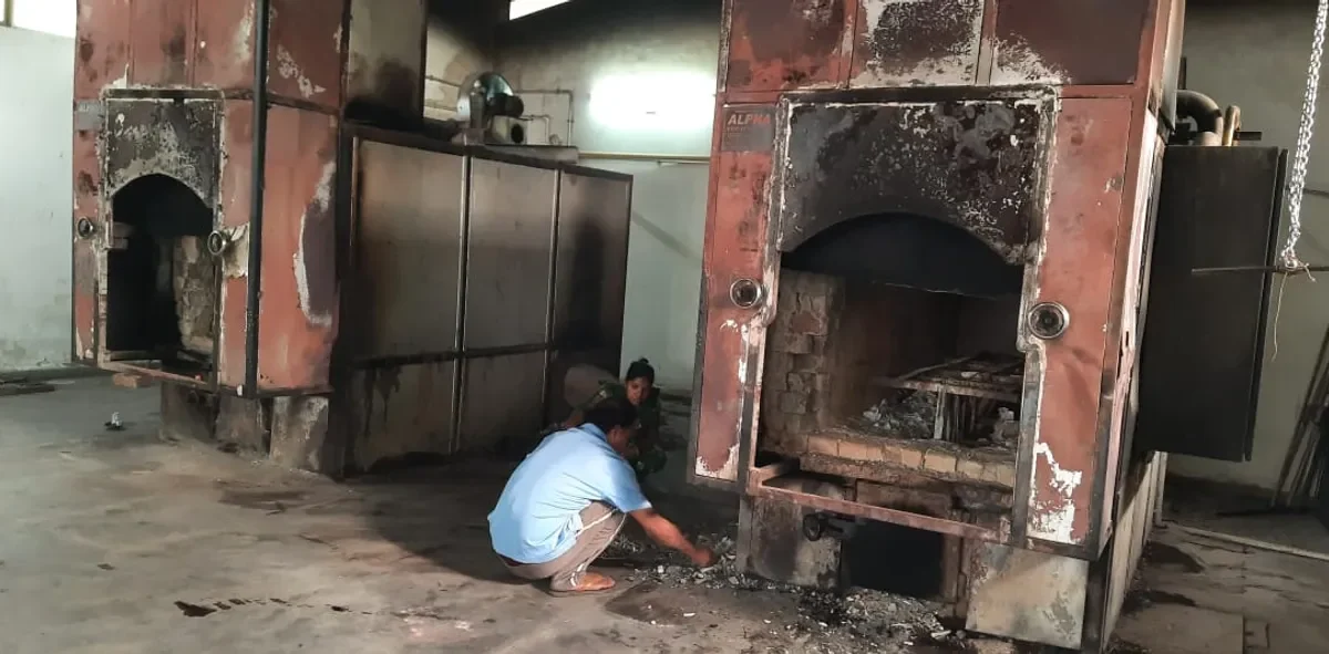 Vadodara family made crematorium their home for last one year