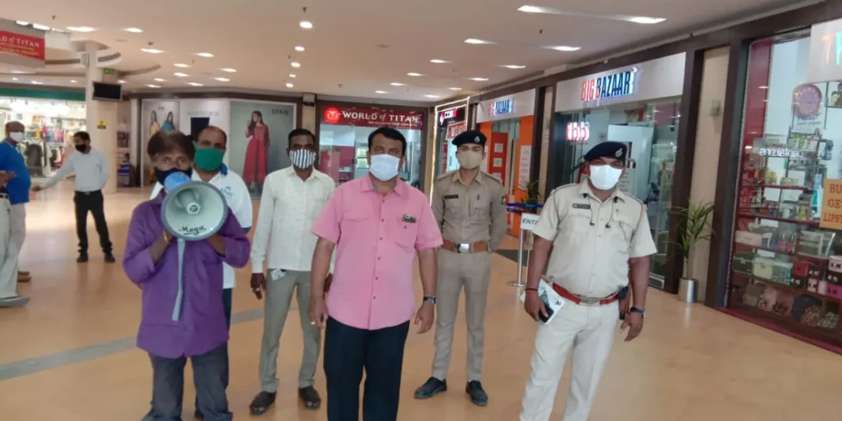 36 joint teams of VMSS and police started public awareness activities in public places including wearing masks