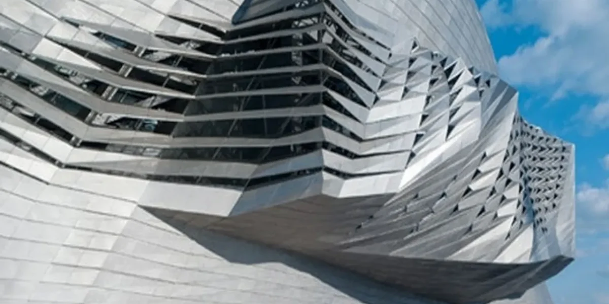 Novelis announces closing of EUR500 million senior green notes offering