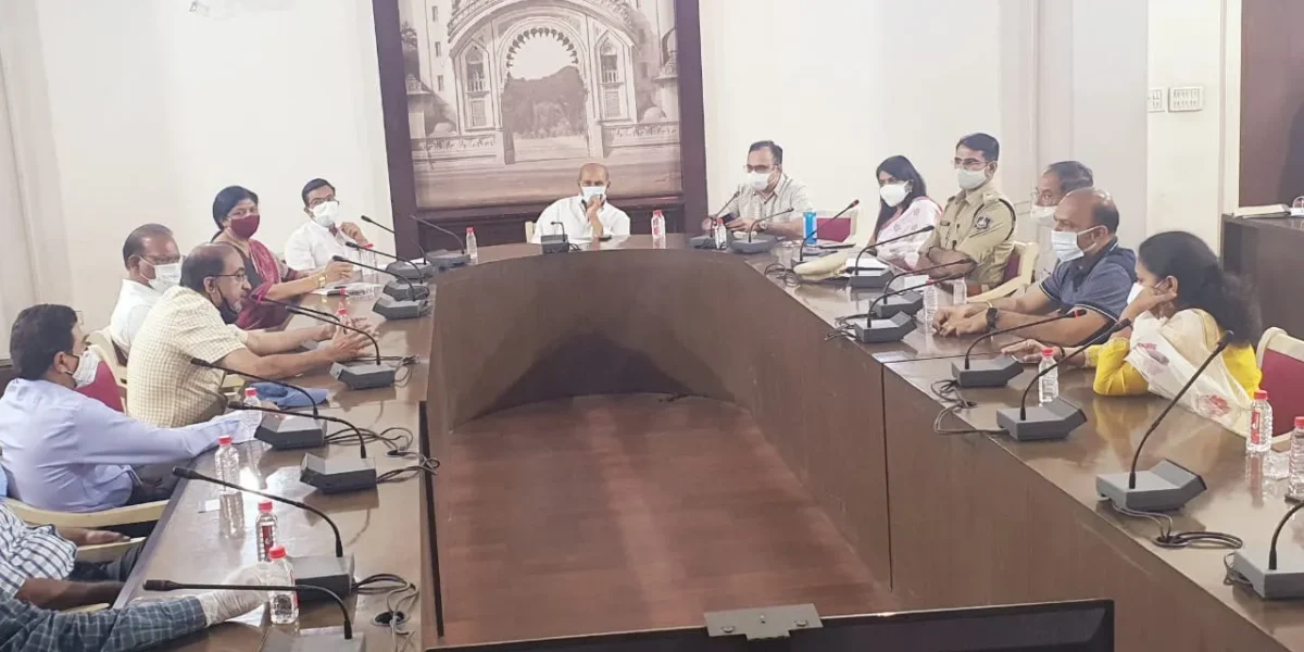 Meeting held with representatives of Group C hospitals in presence of Minister and public representatives