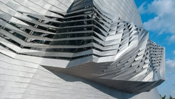 Novelis announces closing of EUR500 million senior green notes offering