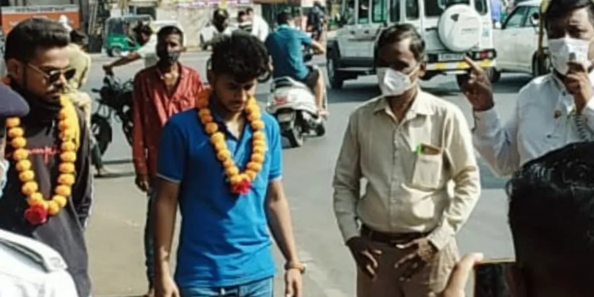 People roaming without masks gets unique tribute from VMSS teams for inviting Corona