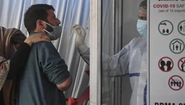 Nearly 3 lakh new covid-19 cases recorded, India sees biggest daily spike