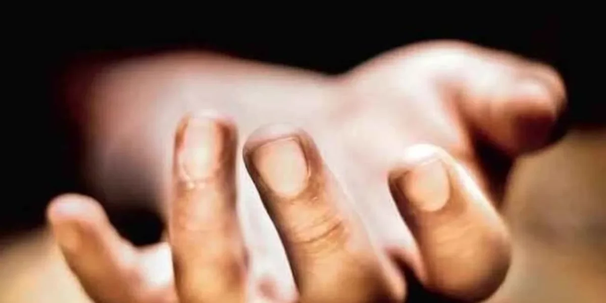 Corona positive youth commit suicide in Vadodara