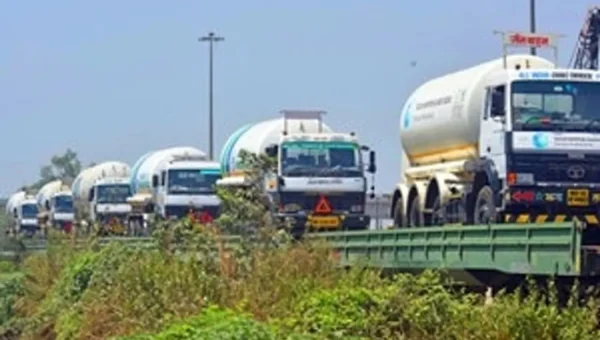 Oxygen Express carrying 70 tonnes of liquid oxygen reaches Delhi