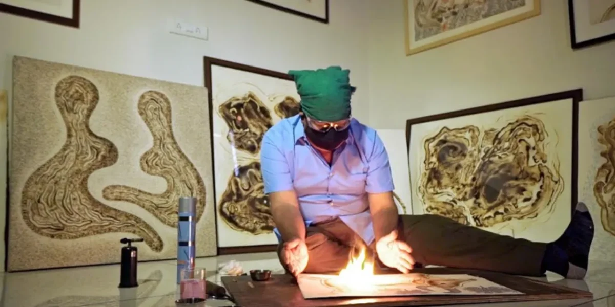 Vadodara’s local artist paints with fire on HistoryTV18’s ‘OMG, Yeh Mera India’