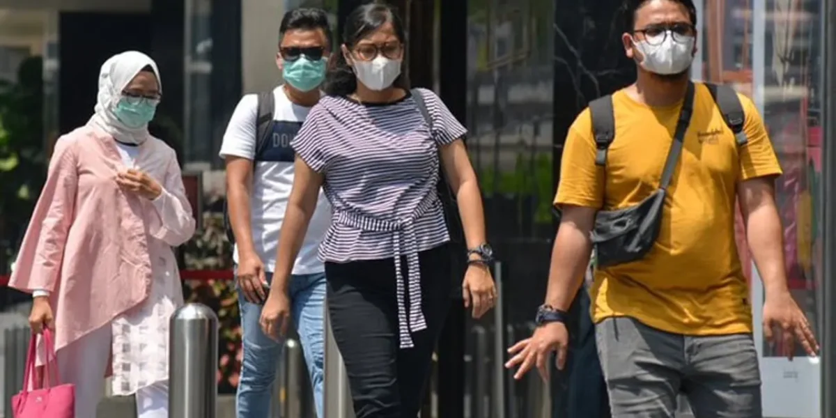 India reports 1,61,736 new COVID-19 cases, 879 deaths in last 24 hours