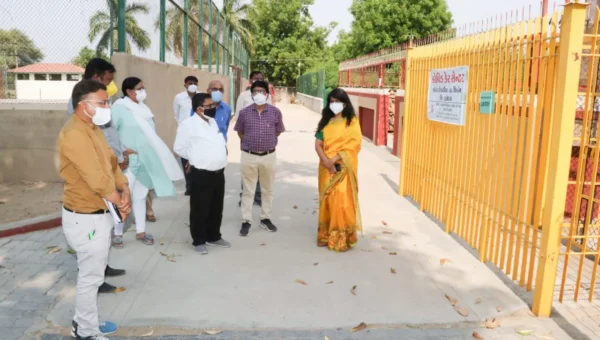 Vadodara District Collector gets information about the services of Covid Care Center in Mota Fofadia village