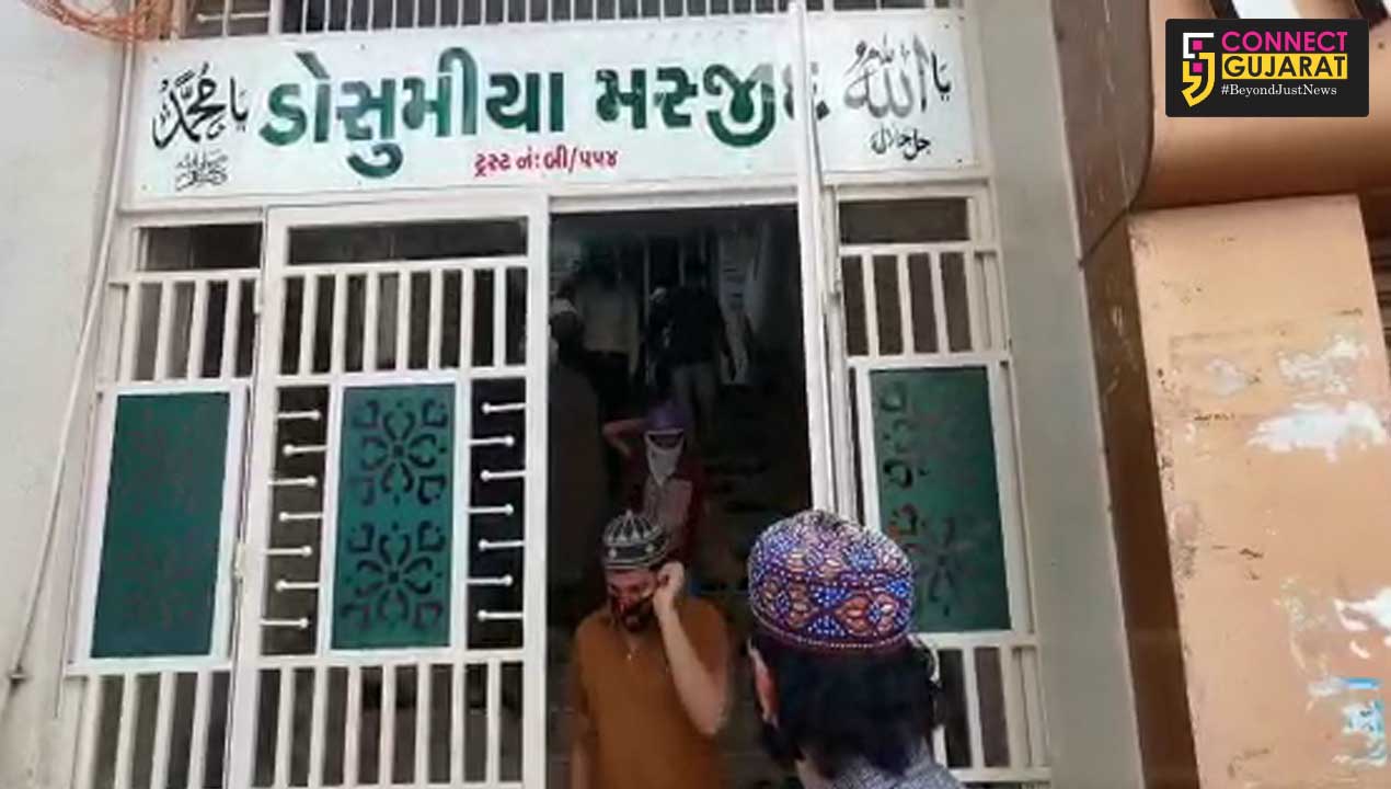 Case registered against administrators of local mosque in Vadodara for covid guidelines violation