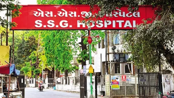 Nursing staff at Sayaji Hospital in Vadodara staged symbolic protest for their pending issues