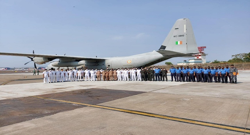 Indian Airforce, Navy step up efforts to ferry oxygen and medical supplies