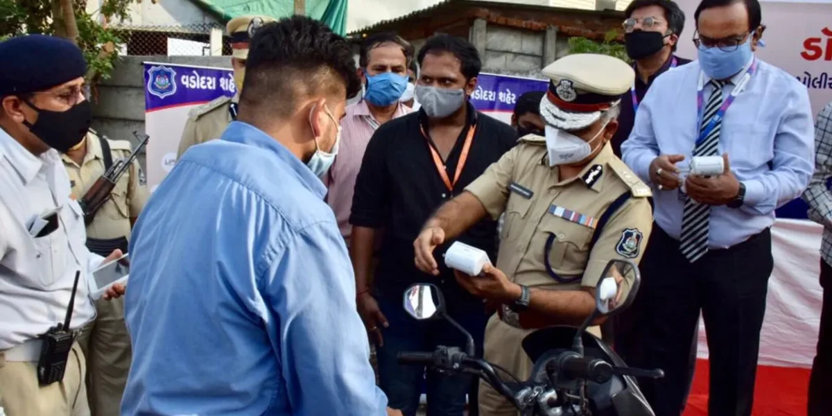 Traffic branch of Vadodara city police moves towards digital collection of fines for violations