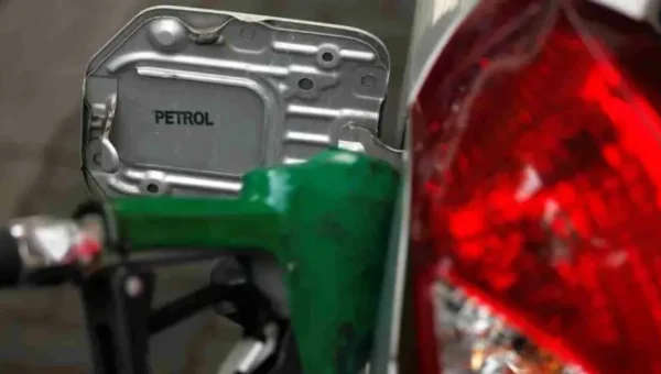 Petrol price crosses ₹99/lt in Mumbai