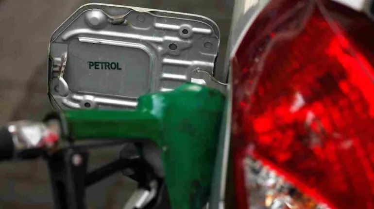 Petrol price crosses ₹99/lt in Mumbai