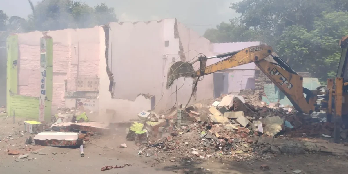 Vadodara Mahanagar Seva Sadan demolished over 29 illegal houses in Makarpura village on Monday