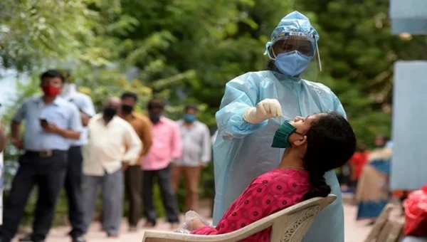 India registers over 3.82 lakh new COVID-19 cases, 3,780 deaths