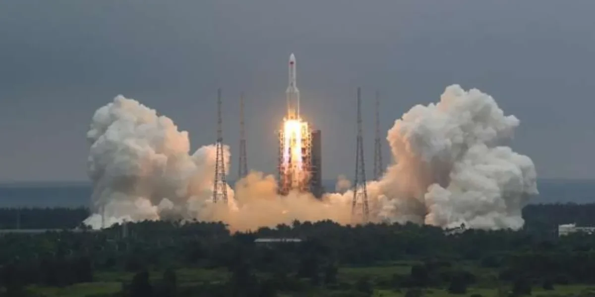 Chinese rocket debris falls into Indian Ocean
