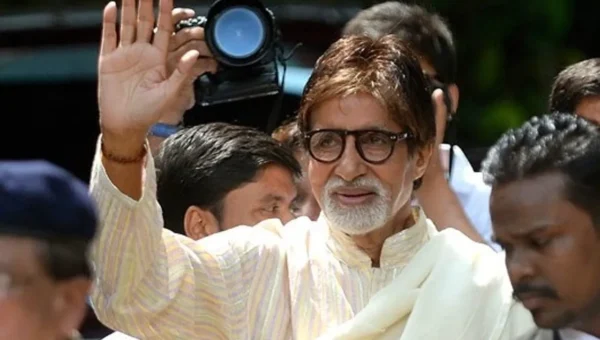 Amitabh Bachchan donates Rs 2 crore to COVID-19 care facility in Delhi