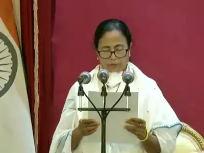 Mamata Banerjee takes oath as Bengal CM 3rd time