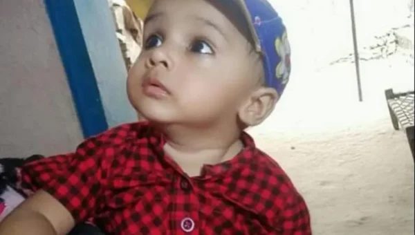 Pickup van crushed one and half year old playing near home in Vadodara