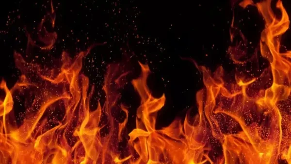 Fire broke out late at night in a scrap godown near Jambuva village near Vadodara city