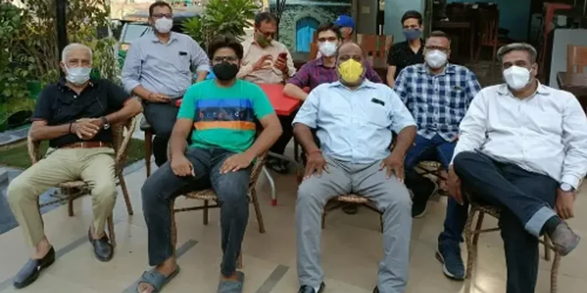 Three charitable organisations of Vadodara city have revered the Mahayagna of human service for last 111 days