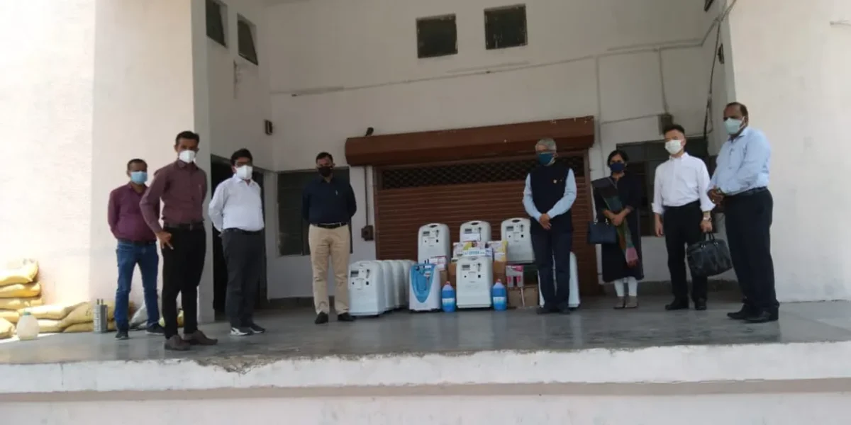 Useful donation of medical devices and medicines by L&T Chioda to Vadodara district health system