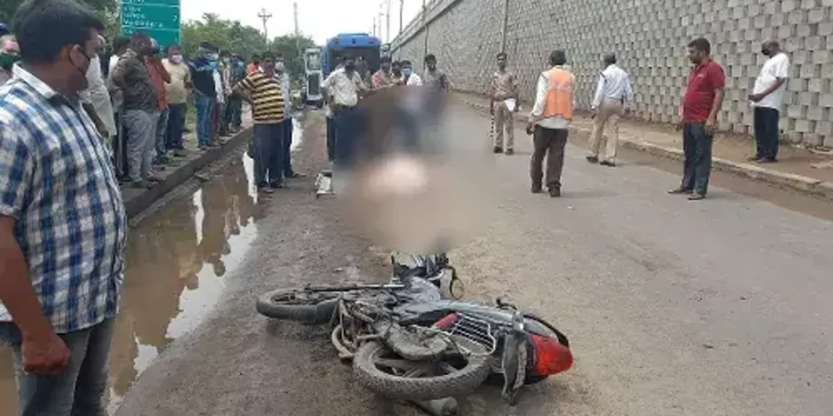 Vadodara police ASI died in a road accident near Ranoli bridge