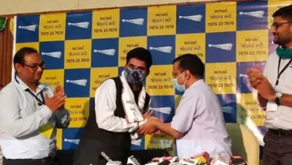 Kejriwal says AAP will contest all seats in Gujarat Assembly polls
