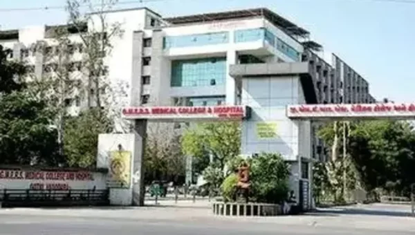 Successful surgery of a patient with severe complications in Vadodara