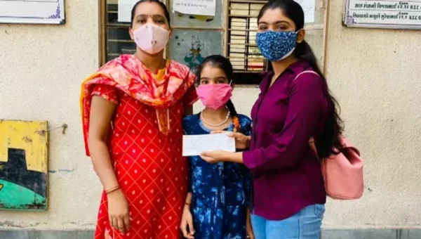 Young girl from Vadodara paid fees of 23 students and help them get along with studies