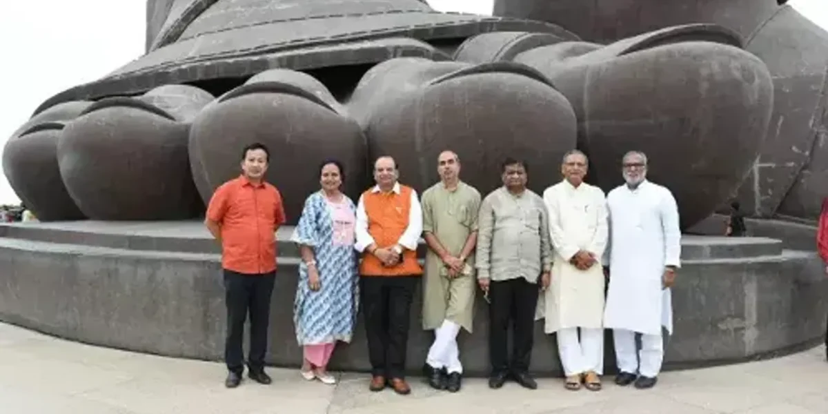 Huge statue of Sardar at Kevadia has put Gujarat and India high on world map – Vinay Kumar Saxena