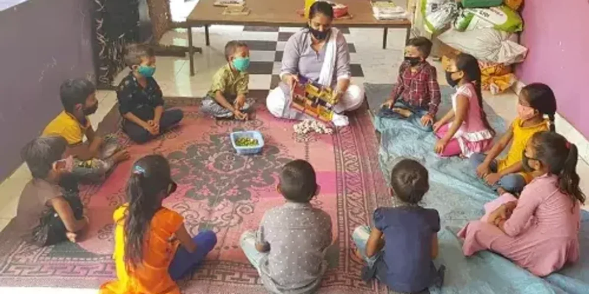 Joshipura school teachers are teaching children on farms and gardens to continue their education