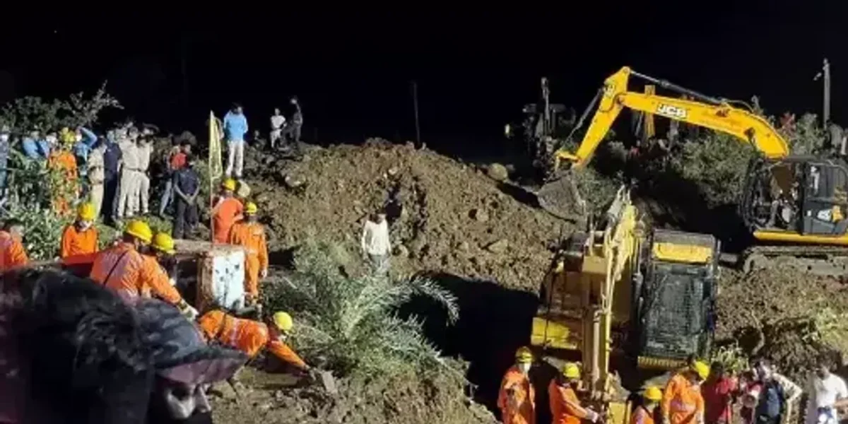 PMO announces Rs 5 lakh ex gratia for kin of people killed in Mumbai mishaps