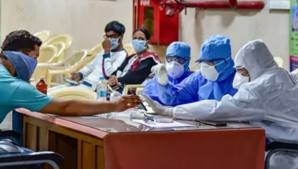 India records 37,154 new COVID cases, 724 deaths
